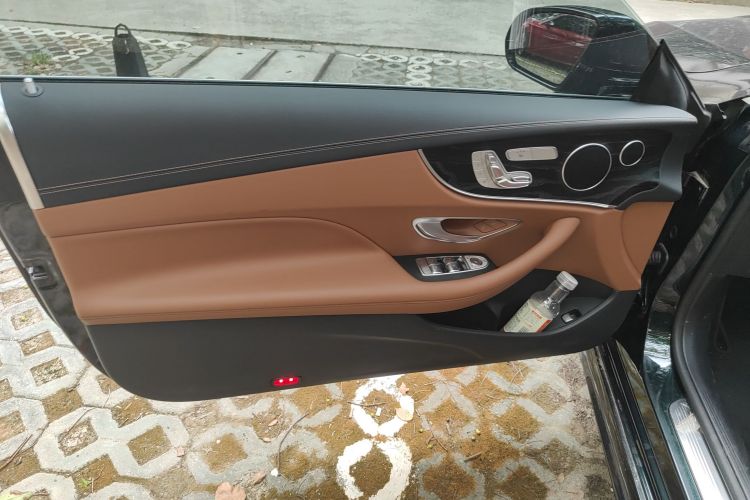 奔驰E级(进口) 2020款 E 260 轿跑车中控内饰7007