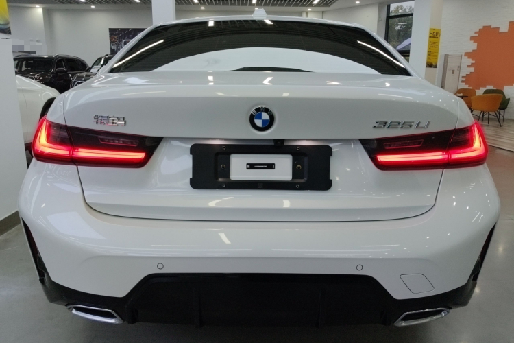 宝马3系 2025款 325Li M运动套装车身外观6004