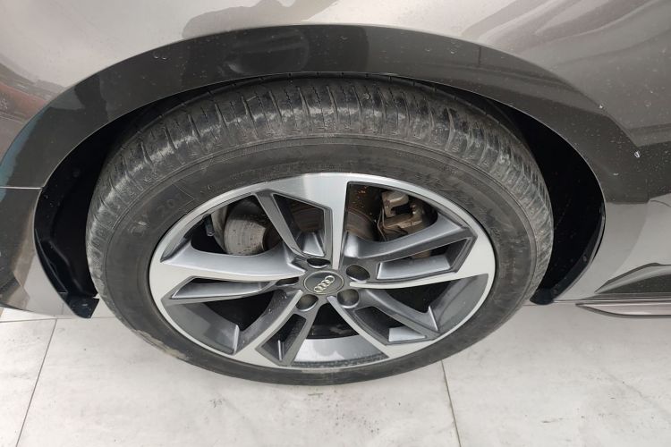 奥迪A4L 2019款 40 TFSI 进取型 国VI车身外观6007