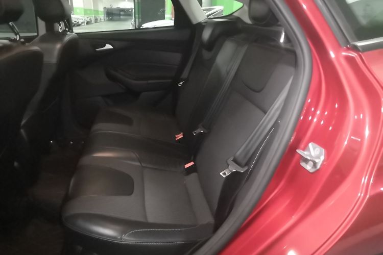 福特 福克斯 2012款 两厢 1.6L 自动风尚型中控内饰7004