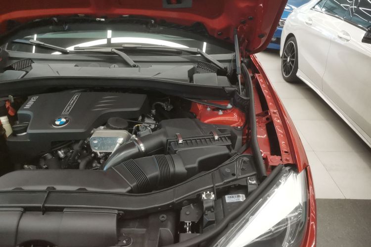 宝马X1 2014款 sDrive18i 时尚型机舱底盘26