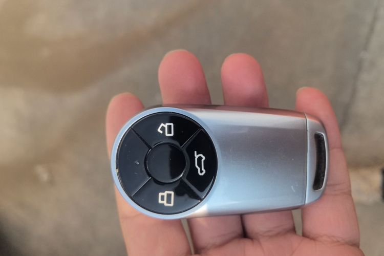 欧拉好猫 2023款 401km标准续航 豪华型 磷酸铁锂中控内饰11