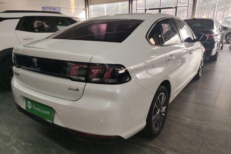 标致308 2018款 1.6L 手动时尚版车身外观7