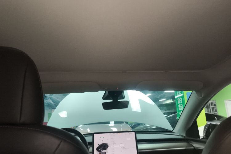 特斯拉 Model Y 2022款 后轮驱动版中控内饰22