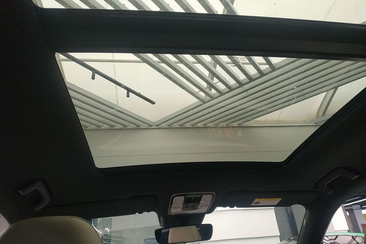 理想汽车 理想ONE 2020款 增程6座版中控内饰22