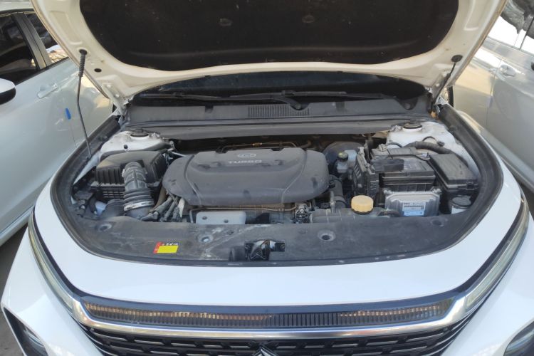 宝骏RC-5 2020款 RC-5W 1.5T CVT智耀豪华型局部细节24