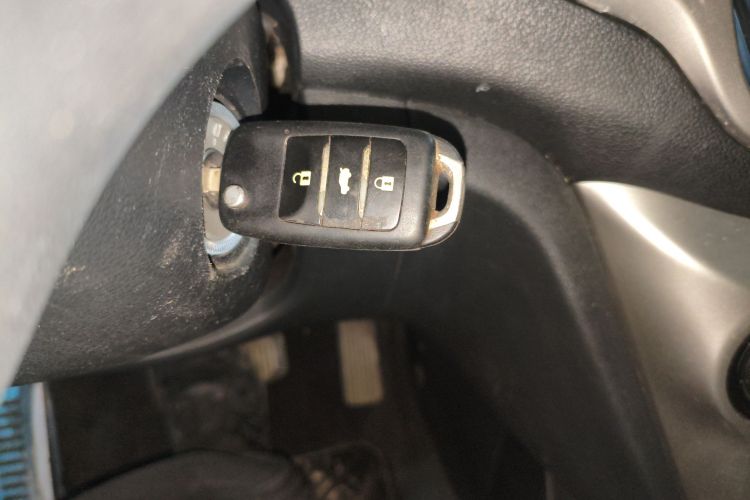 长安 逸动 2015款 1.6L 自动俊酷型 国IV中控内饰11