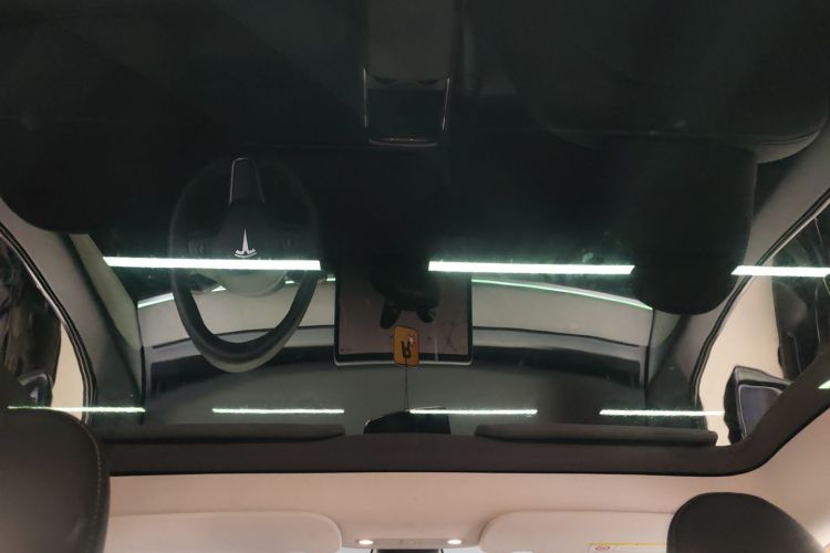 特斯拉 Model Y 2023款 长续航全轮驱动版中控内饰22