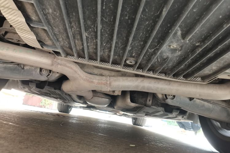 奔驰C级 2017款 改款 C 200 运动版局部细节9009