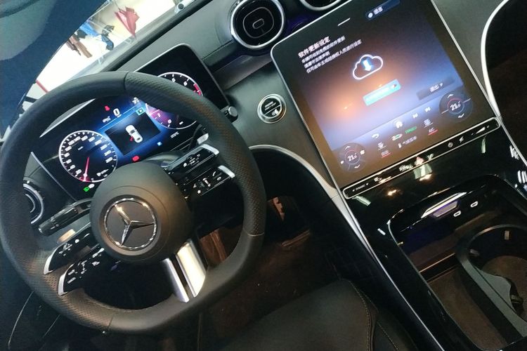 奔驰C级 2023款 改款 C 200 L 运动版中控内饰18