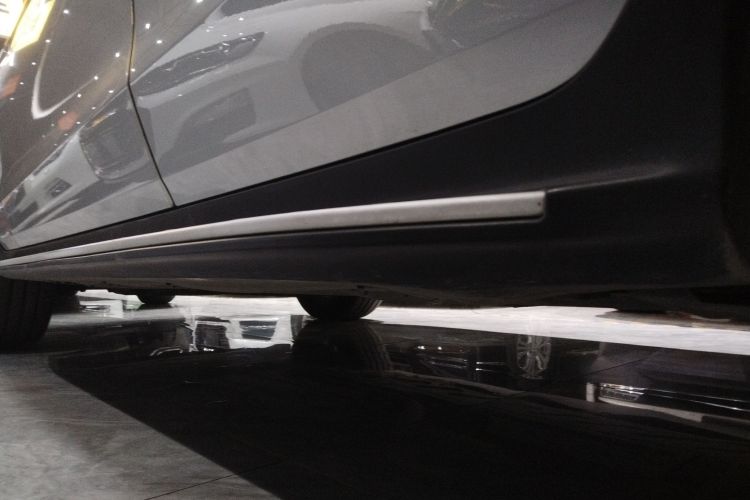 奔驰GLC 2018款 改款 GLC 260 4MATIC 动感型局部细节9002