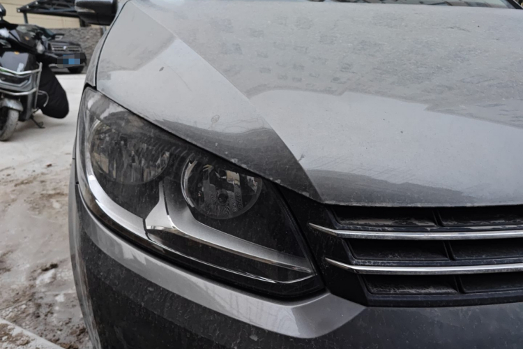 大众 途安 2015款 1.4T DSG舒适版5座车身外观8