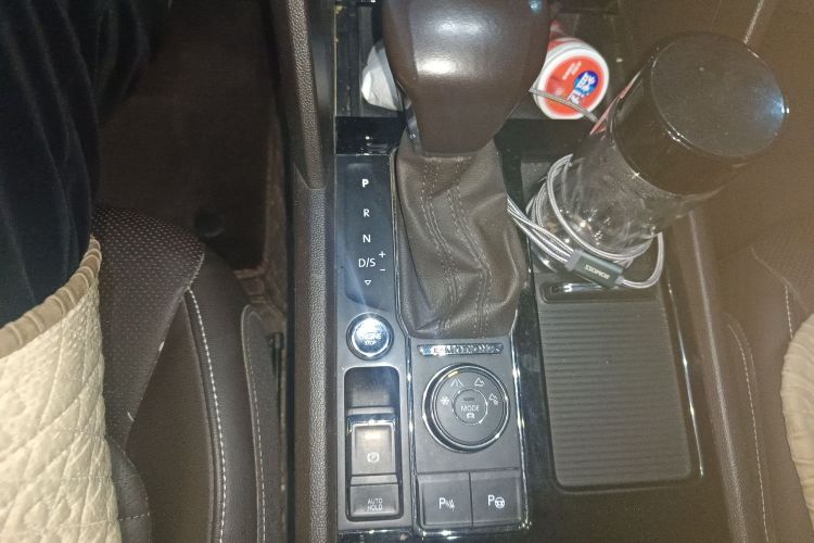 大众 途昂 2017款 380TSI 四驱旗舰版中控内饰18