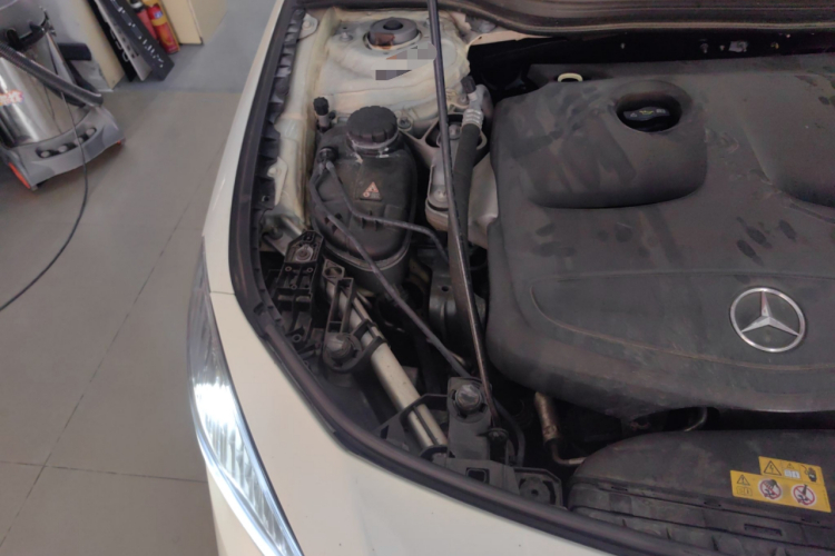 奔驰CLA 2018款 CLA 200 动感型机舱底盘25