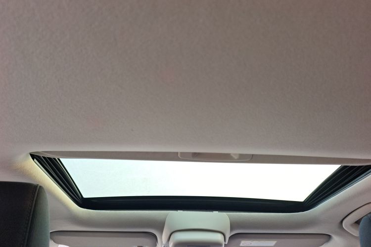 丰田 卡罗拉 2021款 双擎 1.8L E-CVT精英版中控内饰22