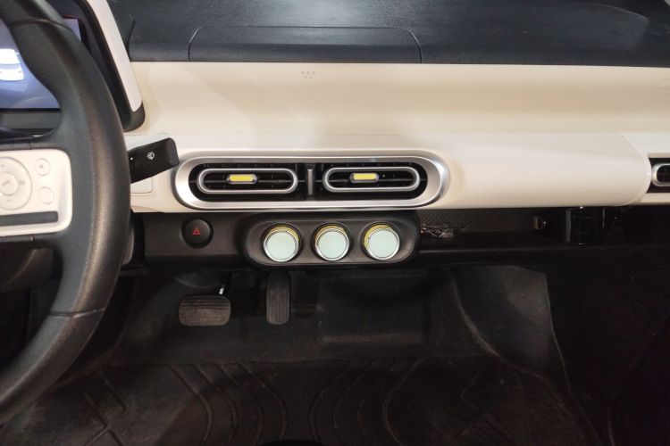 五菱汽车 宏光MINIEV 2024款 第三代 215km 青春版中控内饰16