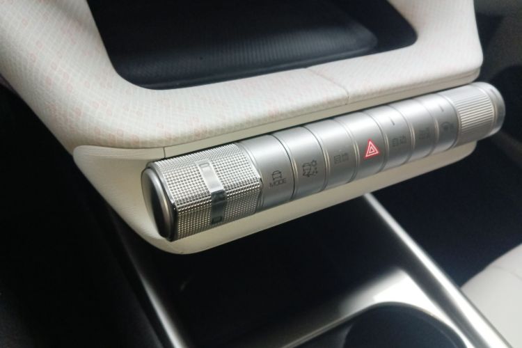 比亚迪 海豚 2021款 405km 时尚版中控内饰18