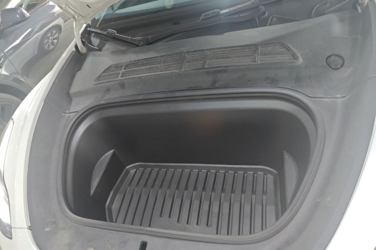 特斯拉 Model Y 2022款 长续航全轮驱动版局部细节24