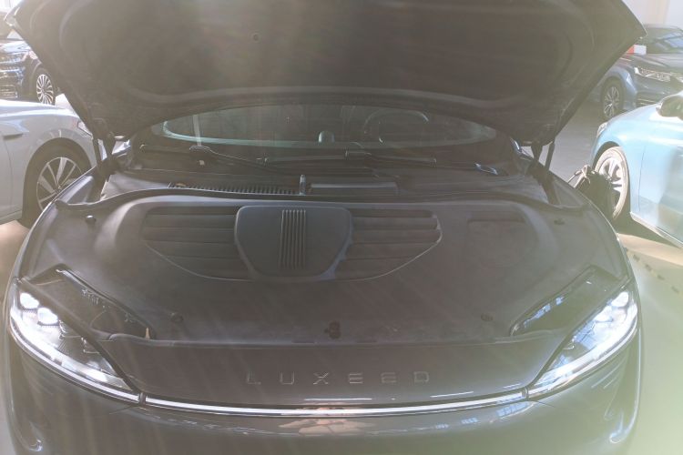 鸿蒙智行 智界R7 2025款 增程 251km Max局部细节24