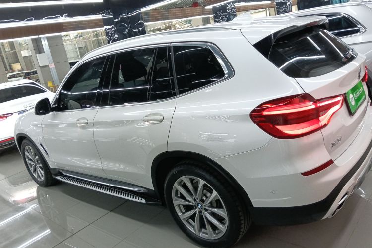 宝马X3 2020款  xDrive25i 豪华套装车身外观4