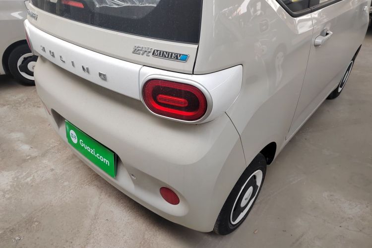 五菱汽车 宏光MINIEV 2024款 第三代 215km 青春版车身外观9