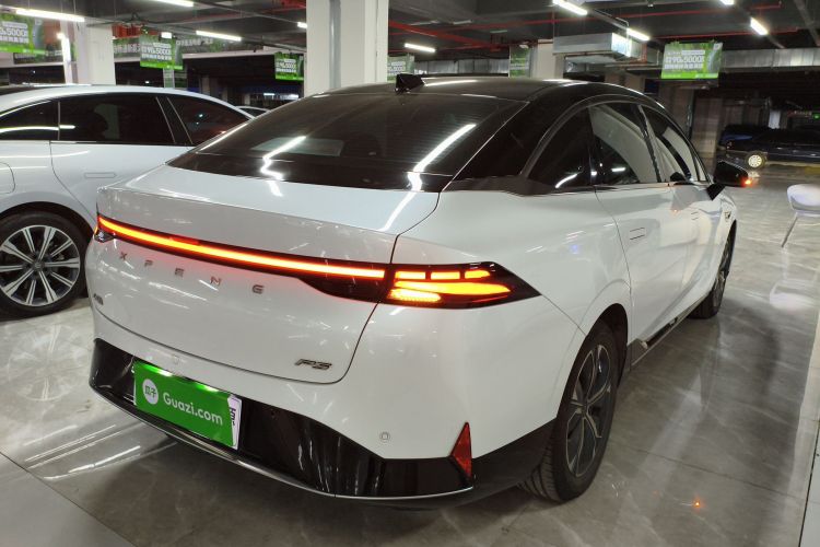 小鹏P5 2021款 550G车身外观7