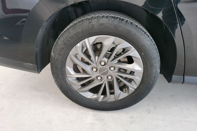 上汽大通MAXUS 大通G50 2023款 PLUS 1.5T 自动巡航版车身外观6008