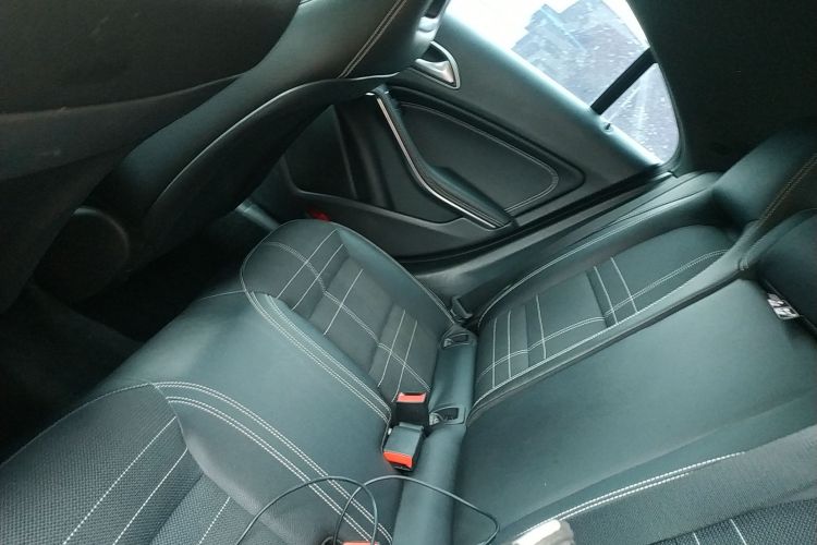 奔驰CLA 2016款 CLA 200 动感型中控内饰21