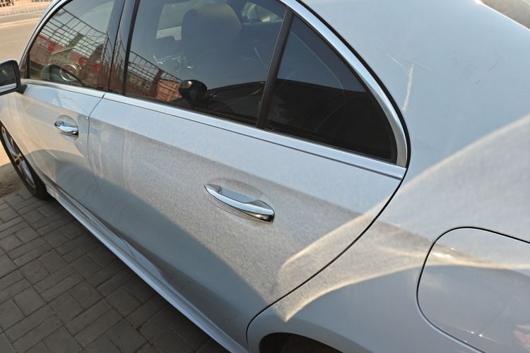 奔驰A级 2020款 A 200 L 运动轿车车身外观4