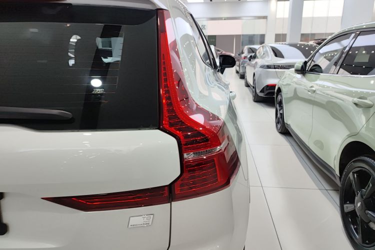 沃尔沃XC60新能源 2022款 T8 插电混动 四驱智远运动版车身外观6006