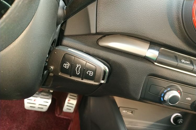 奥迪A3 2020款 改款 Sportback 35 TFSI 进取型 国VI中控内饰11