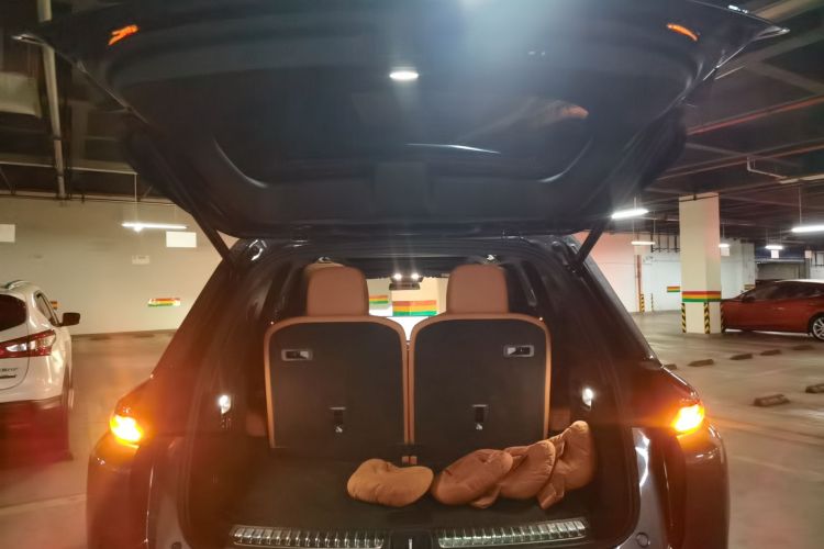 理想汽车 理想L8 2023款 Pro机舱底盘23