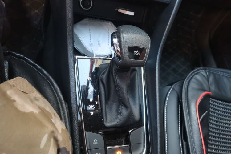 斯柯达 柯珞克 2021款 TSI280 豪华版中控内饰18