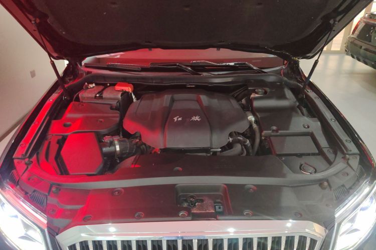 红旗H7 2018款 2.0T 旗舰版机舱底盘24