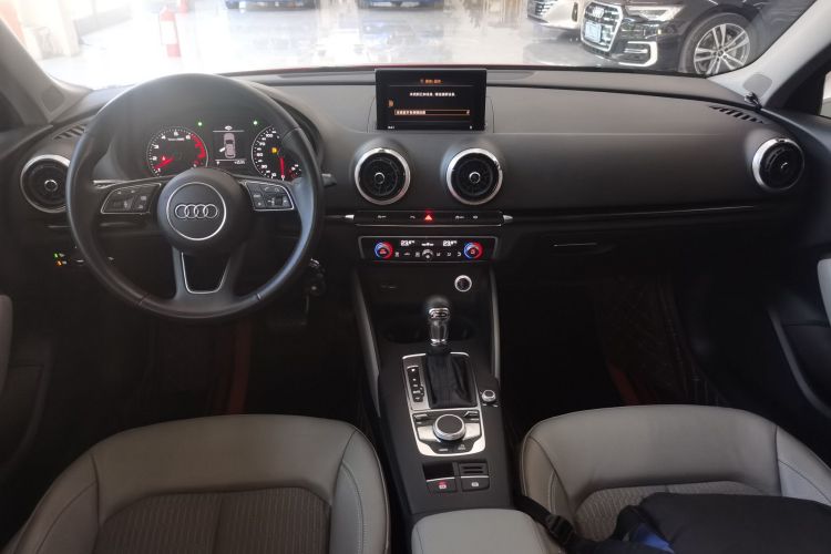 奥迪A3 2019款 Sportback 35 TFSI 时尚型 国VI中控内饰12