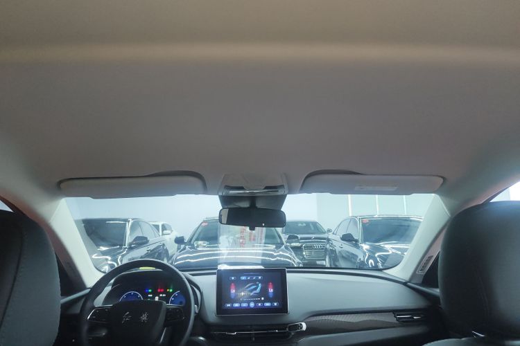 红旗E-QM5 2022款 431km 充电乐享版局部细节22