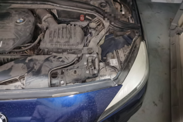 宝马2系多功能旅行车 2015款 218i 领先型局部细节9007