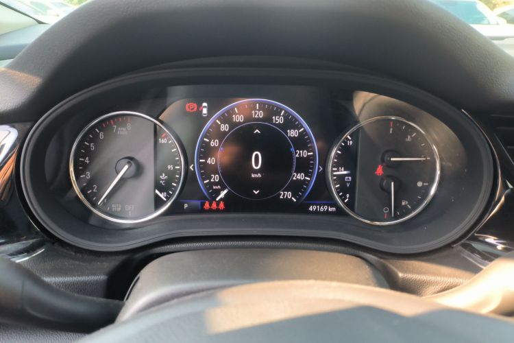 别克 君威 2020款 552T 豪华型中控内饰14