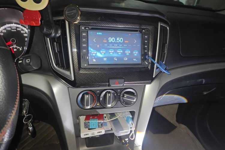 启辰T70 2015款 2.0L 手动睿趣版中控内饰16