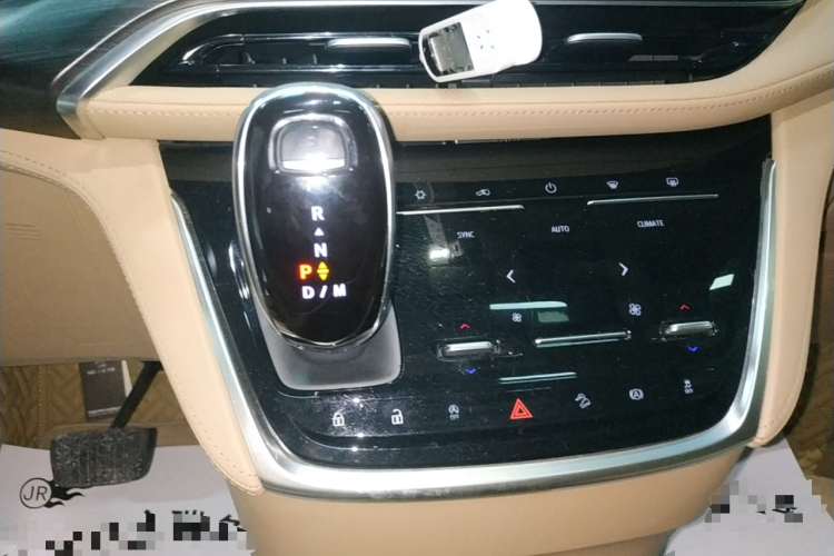 别克GL8 2021款 ES陆尊 653T 豪华型中控内饰18