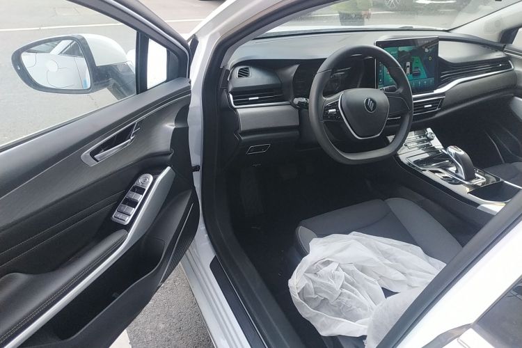 江铃集团新能源 羿 2022款 改款 标准续航行业定制版中控内饰7003