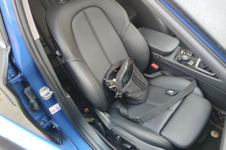 宝马1系 2018款 118i 运动型局部细节41