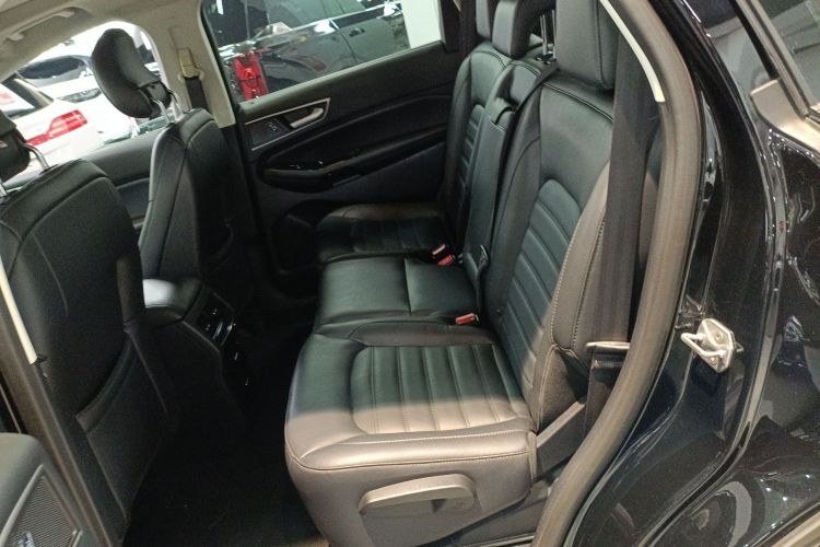 福特 锐界 2018款 改款 EcoBoost 245 两驱铂锐型 5座 国V中控内饰7004