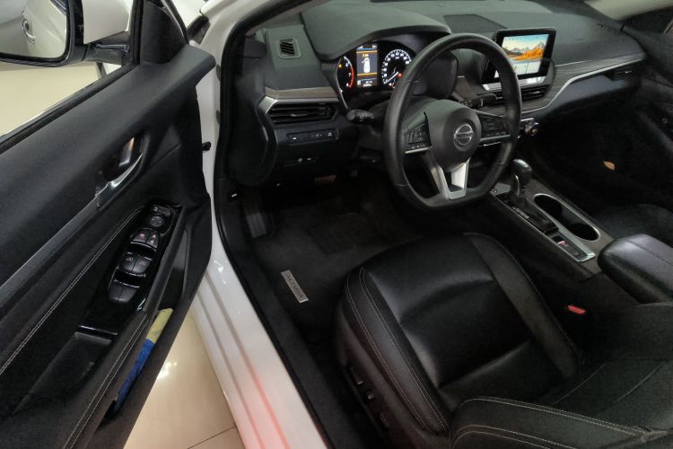 日产 天籁 2021款 2.0L XL 舒适版中控内饰20