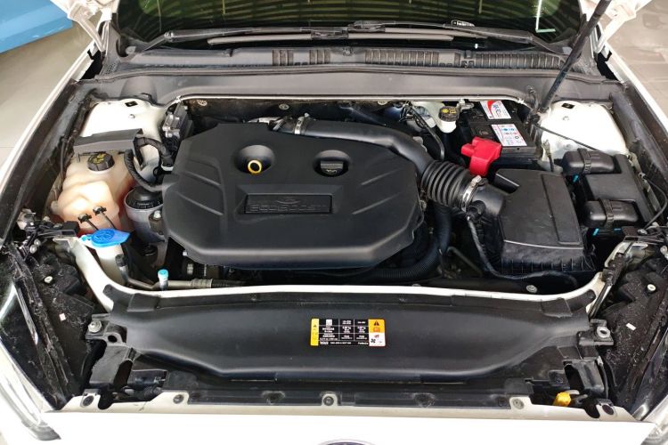 福特 蒙迪欧 2013款 2.0L GTDi200时尚型机舱底盘24