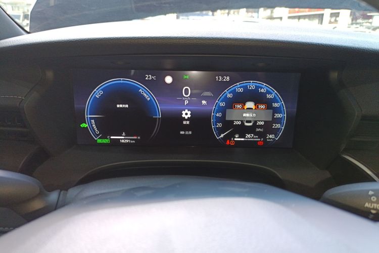 丰田 凯美瑞 2024款 双擎 2.0HS 运动版局部细节14