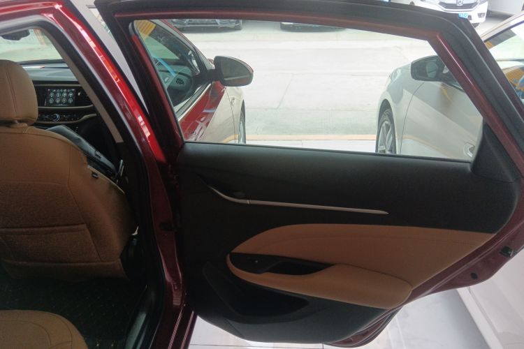 别克 英朗 2019款 18T 自动互联旗舰型 国V中控内饰45