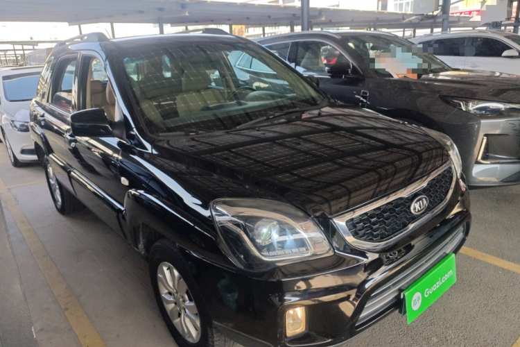 起亚 狮跑 2013款 2.0L 自动两驱版GL车身外观3