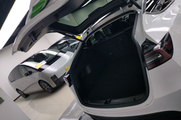 特斯拉 Model Y 2022款 改款 长续航全轮驱动版局部细节23