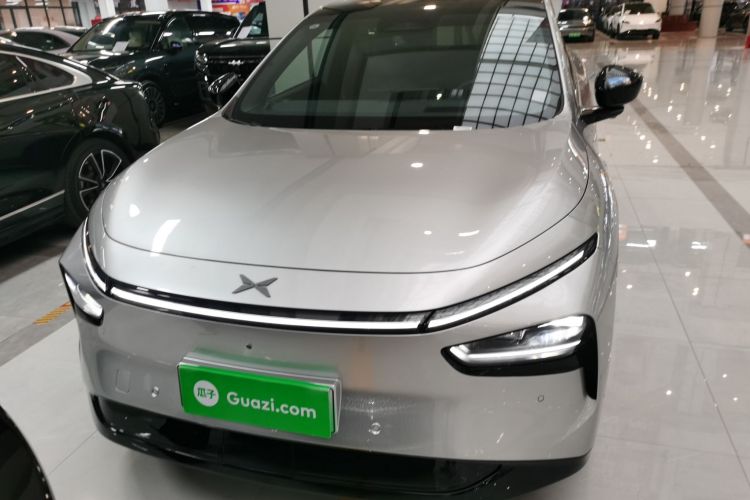 小鹏G7 2025款 702 超长续航 Max车身外观2